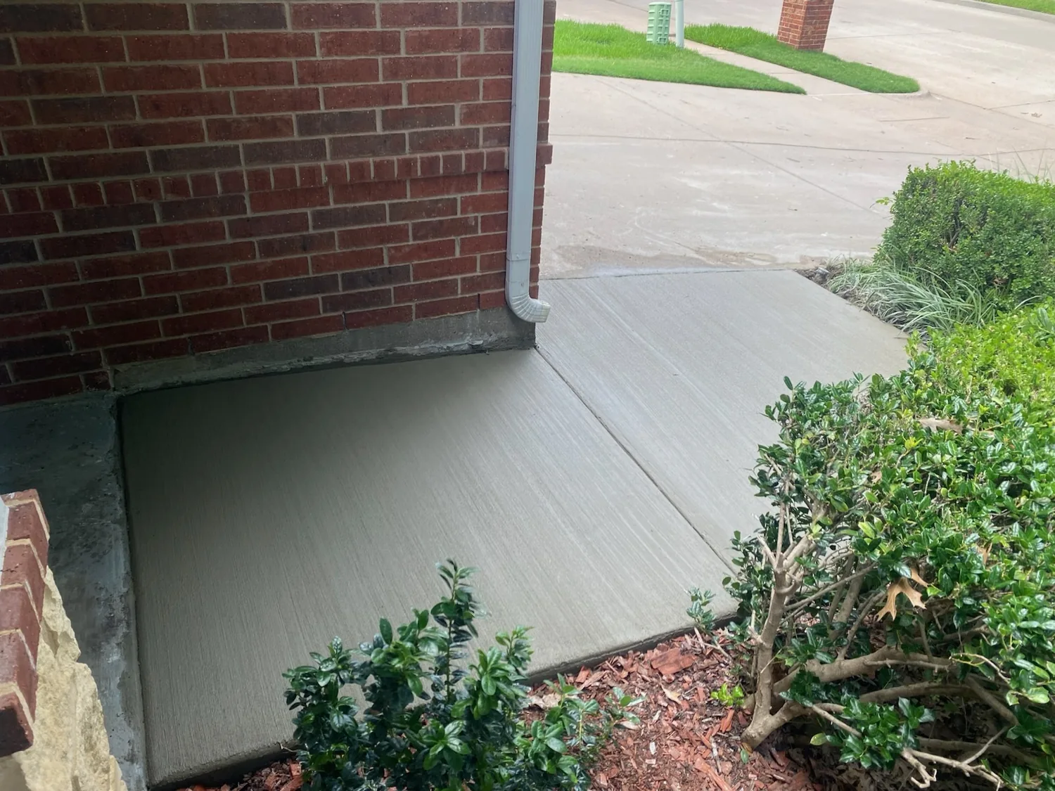 A level, slip-aware walkway by Lucky’s Concrete in Corpus Christi